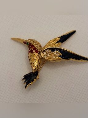 Sphinx vintage hummingbird brooch